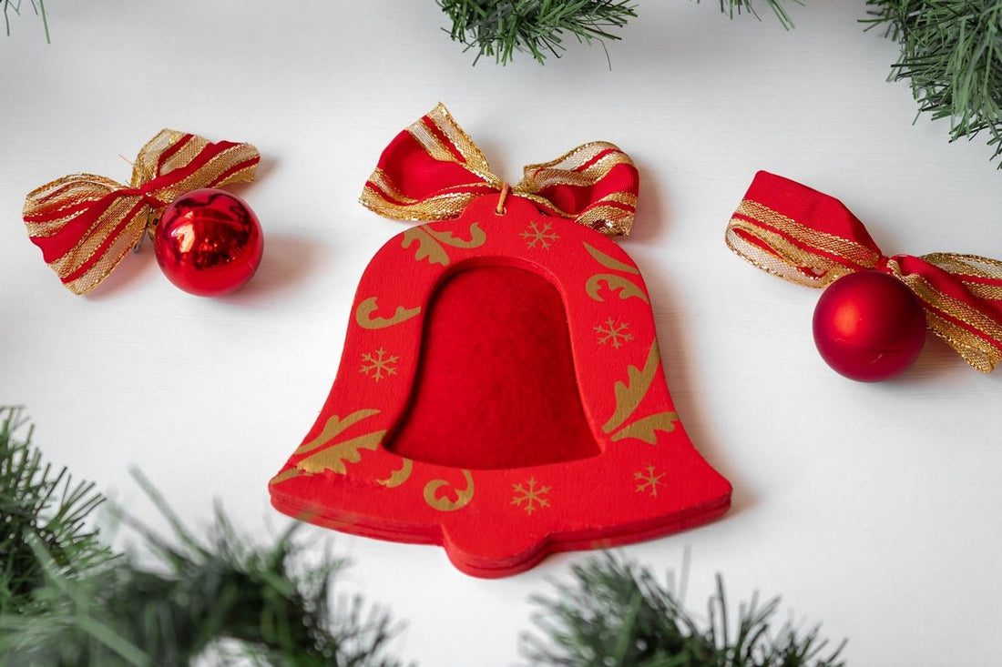How to Elevate Your Festive Wardrobe with the Monténegra Santa Hat - Montenégra