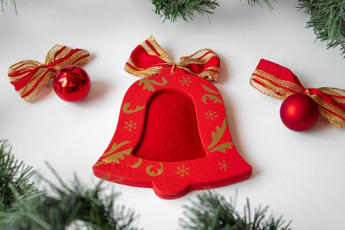 How to Elevate Your Festive Wardrobe with the Monténegra Santa Hat - Montenégra